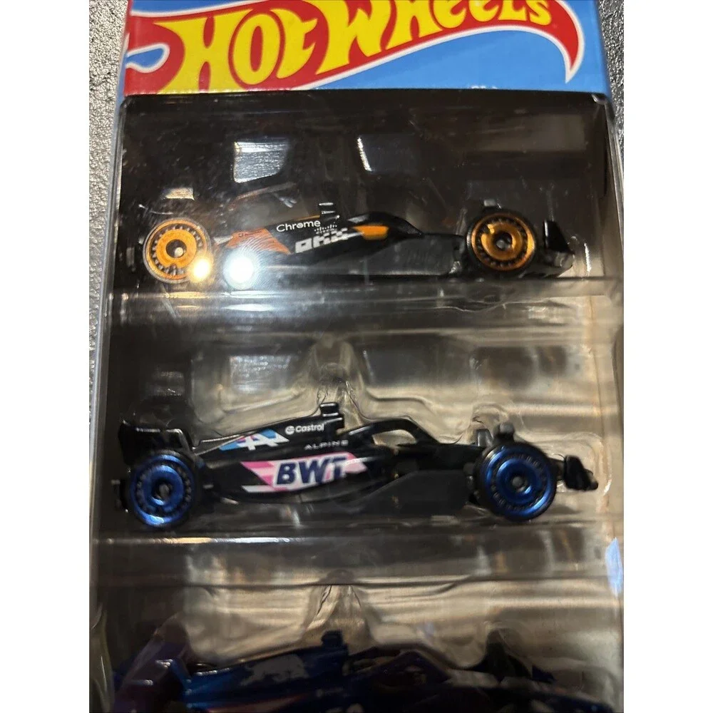 Hot Wheels F1 2024 Formula 1 Collectible 5-Pack MEW In Pack